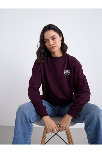 Styli Women Slogan Print Regular Fit Sweatshirt