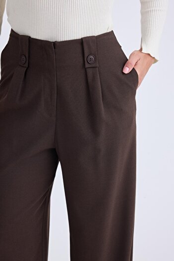 Vitrin Wide leg pants with button detail