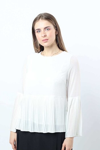 Nichii Pleated Long-Sleeve Top
