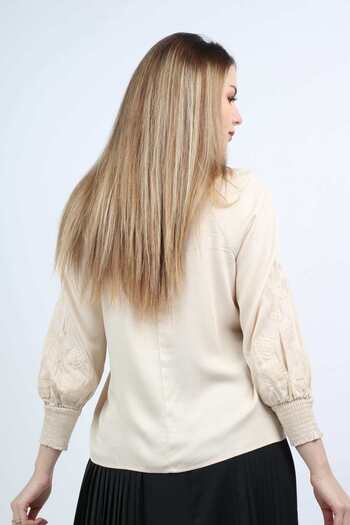 Nichii Long-Sleeve Stretch Top