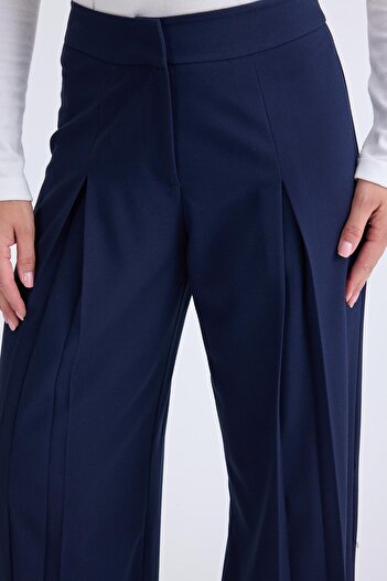 Vitrin Pleated Wide Leg Trousers