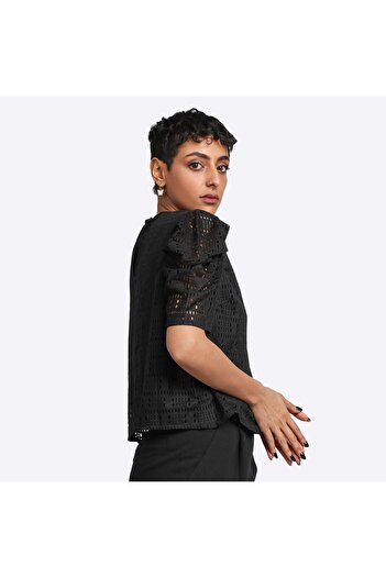 Nichii Classic Lace Top