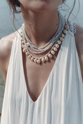MENESSA Crystal beaded shell necklace - white