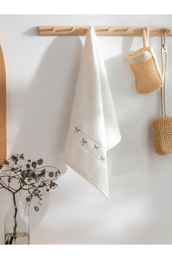 LC Waikiki Ecru Bow Embroidered Face Towel 50X80 cm
