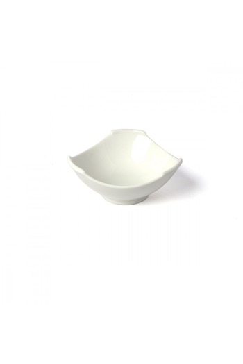 SQUALO Squalo - Elegant triangular porcelain serving plate with curved edges, white, 6.5x16x16 cm