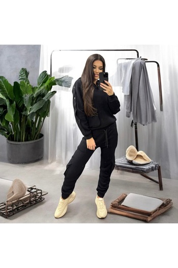 Pretty Women's padded tracksuit with pockets