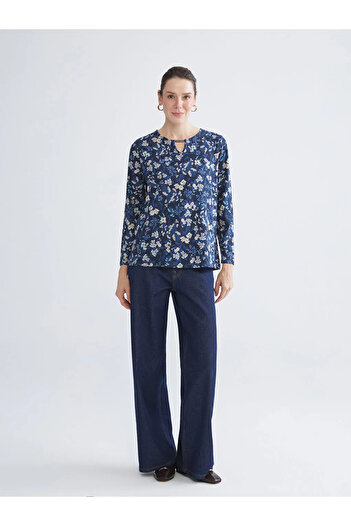 LC Waikiki Lcw Gracenavy Blue Crew Neck Floral Blouse