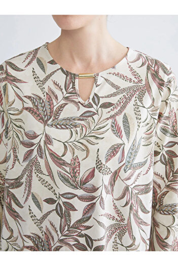 LC Waikiki Lcw Gracebeige Crew Neck Floral Blouse
