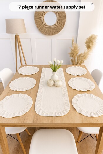 Morlay Set de prezentare pentru tacamuri cu volane 7 piese 6 bucati farfurii americane + 1 bucati Runner cu volane - 40x110 cm