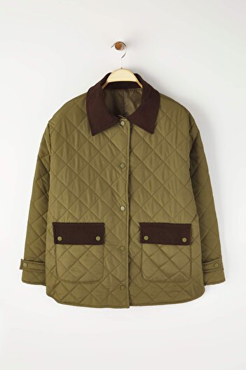 Trendyol Curve Dark Khaki Oversize Pattern Collar Velvet Detailed Quilted Large Size Coat Twoaw26Aw00020