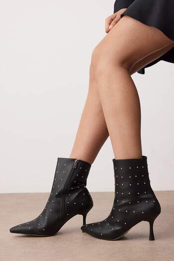 TRENDYOL SHOES Γυναικεία μποτάκια με λεπτό τακούνι μαύρο Trock 
 ΤΑΚΑ26BO00057