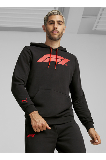 Puma 62585301 F1 ESS Logo Hoodie Μαύρο ανδρικό φούτερ με κουκούλα και γιακά με κανονική εφαρμογή