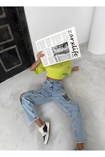 Avelin moda Kadın Kemerli Retro Yama İşlemeli Jean Pantolon – Yüksek Bel, Rahat Kalıp