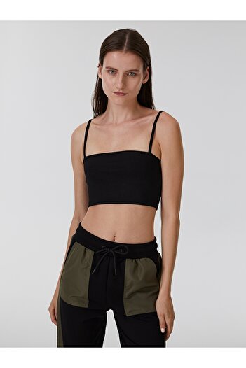 Loft Crop Female Athlete