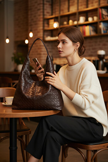 KISCHE Casual Knitting Model Zipper Closure University Women's Hand and Shoulder Bag