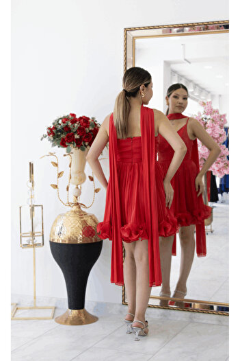 CAREZZA Yelora - Silky Textured Strap Evening Dress