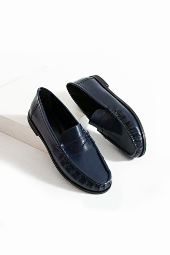 diclepolat Lucy Women's Wrinkled Patent Leather Loafer Comfortable Casual Shoes with Saddle Detail