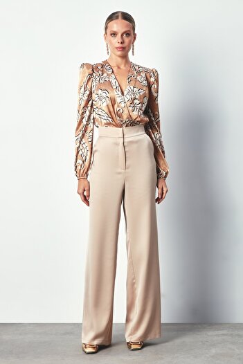 Sateen Desenli Bodysuit Bluz - Camel