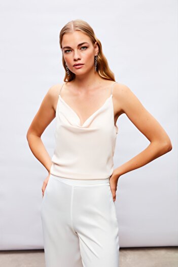 Sateen Blouse with Chain Strap and Chandelier Collar - Beige