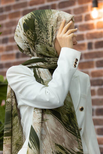 Vissona Luxurious Medina Silk Brush Patterned Khaki Colored 75X195 Non-Crimp Shalm Moss Crepe Stitch Type Italian Stitched