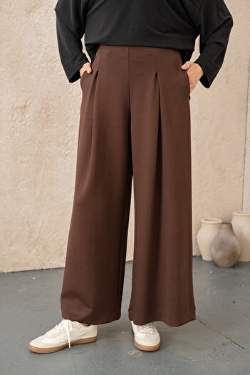 LOCCO Women's Pleated Detail Trousers Brown