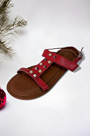 Ponchiq Red Metal Bead Detailed Sandals