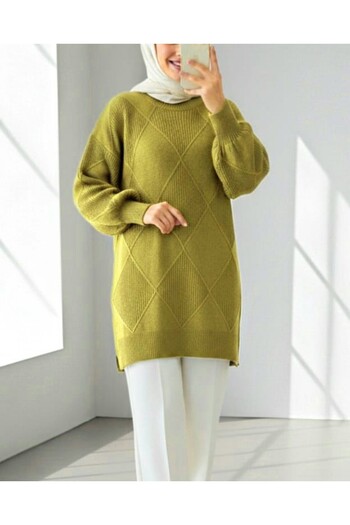 Modamorfo Round Neck Diamond Pattern Slit Knit Sweater - Oil Green