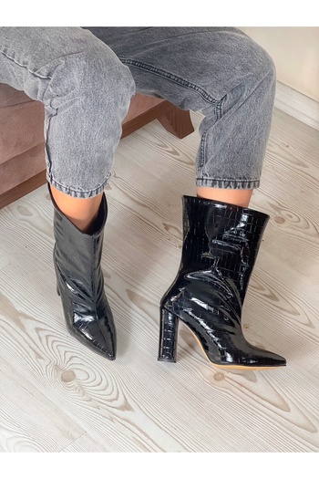 BERFONA PARIS BLACK QUILTED Patent Leather Heeled SHORT BOOTS BOTTİE