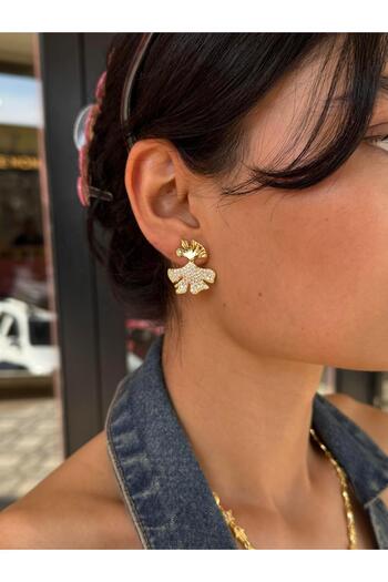neslyaccessories Zircon Stone Leaf Earrings