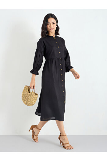 Styli Black Buttoned Midi Dress with 3/4 Sleeves
