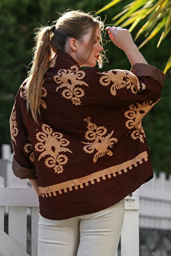 Chiccy Italian Brown Shawl Collar Long Sleeve Patterned Pocket Quilted Back Long Woven Jacket 70 66