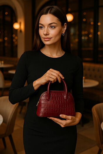 ESTUTE Trend & Luxury Crocodile Mini Handbag