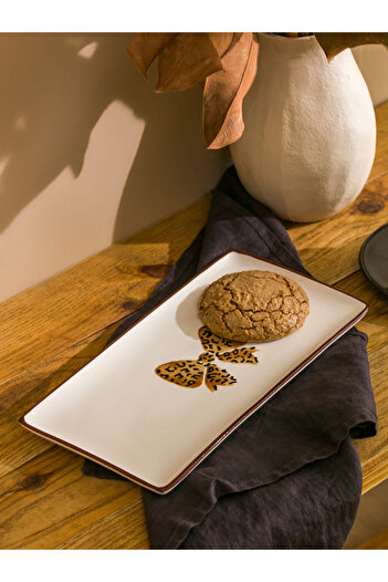 LC Waikiki Create Your Style from Uzg Store |   Bow Printed Ceramic Presentation Plate 28 cm
