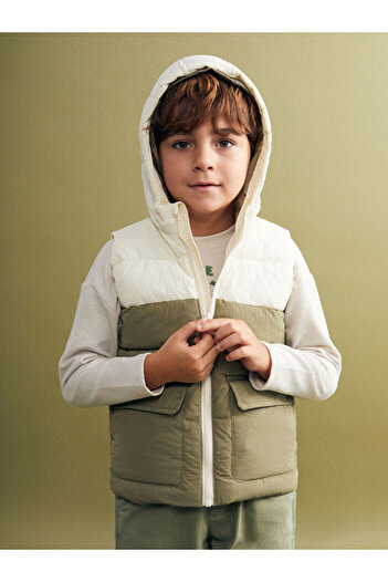 LC Waikiki Sparkling Choices from Shining Store |   Hooded Boy's Vest
