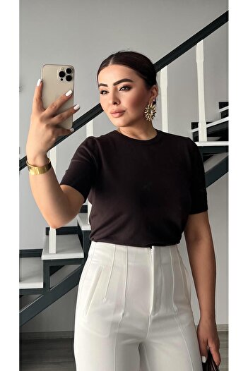 Oslove Bitter Brown Crew Neck Knit Blouse