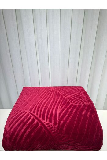 Merinos Elegans Embossed Fuchia Double Blanket