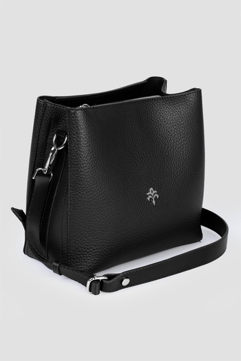 Jacquline Black Women's Hand and Shoulder Bag Im599