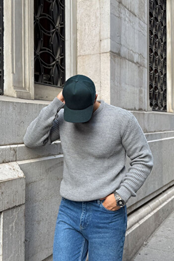 Livio Ferri Koba Men's Thessaloniki Knit Oversize Crew Neck Thick Sweater