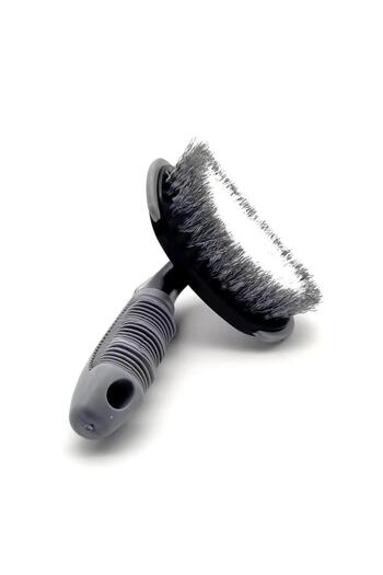 GENERAL Curved tire cleaning brush with handle