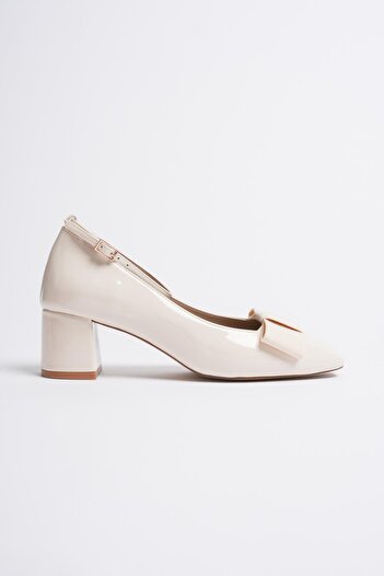 Mubiano Women's Leather Shoes with Bow and Helmet Short Thick Heels 5 cm Beige Patent Leather Velisse