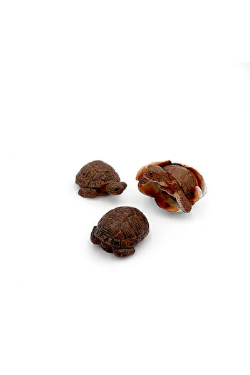 PARODİ Baby turtle figurine