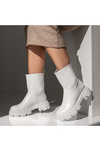 BMoD Women's white boots with a chunky sole MOD02179