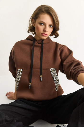 Bianco Lucci Women's Hooded Ethnic Stripe Detailed Kangaroo Pocket Embossed Sweatshirt 6871 60283557