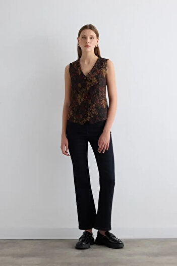 Gusto Jakar Vest - Black