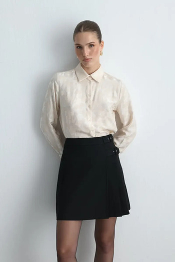 Gusto Buckle Mini Skirt - Black