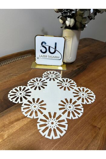 EHA LAZER White Napkins with Square Flowers, 6 Pieces
