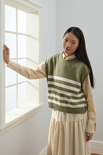 Ceylan Otantik Mildew Green Striped Detailed Sweater
