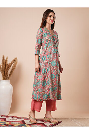 Globus By Styli Red Floral Print Kurta and Elasticated Pants Workwear Set