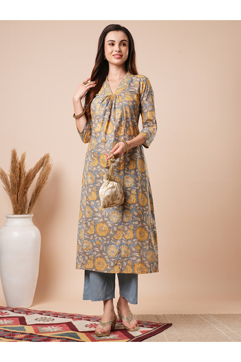 Globus By Styli Women Grey Floral Printed A-Line Kurta with Pants Co-Ords