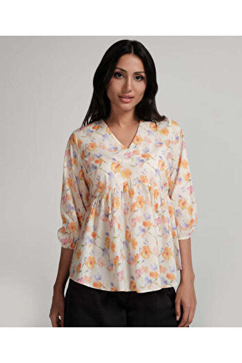 Zigzag Vneck Elasticated Sleeve Top